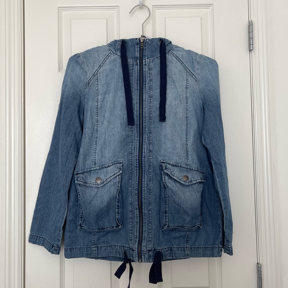 Fall chambray/denim light jacket with front pockets, zipper and Sherpa hoodie